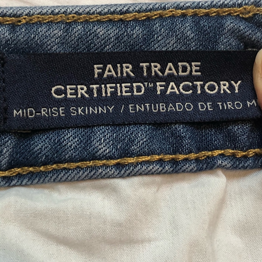 💙3/$25 Universal Thread Distressed Light Wash Skinny Jean - Picture 9 of 10